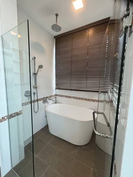 Crystal Heights, 75 Pasir Panjang Hill, 3 Bedrooms, 1,109 sqft, Apartment For Rent, by Tan Tzse Kyan, 500230598 - Bathroom - PropertyGuru.com.sg