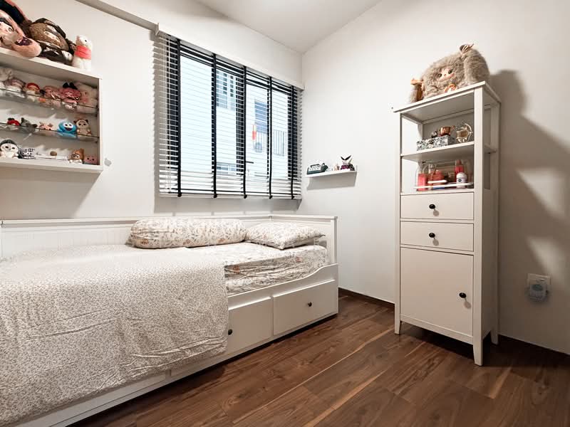 Bellewoods, 116 Woodlands Avenue 5, 4 Bedrooms, 1,345 sqft, Executive Condominium For Sale, by Shah Marican, 500230601 - Bedroom - PropertyGuru.com.sg
