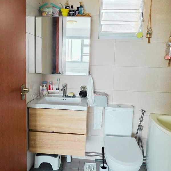 591A Ang Mo Kio Street 51, 591A Ang Mo Kio Street 51, 3 Bedrooms, 1,001 sqft, HDB Flat For Sale, by William Tan, 500230617 - Bathroom - PropertyGuru.com.sg