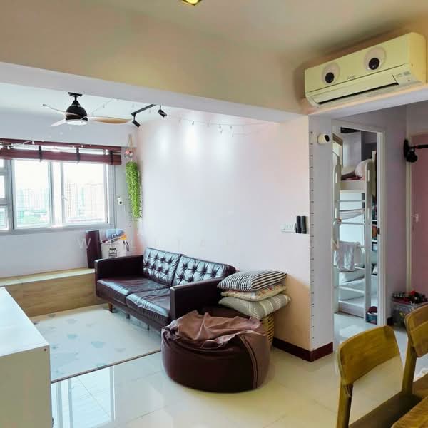 591A Ang Mo Kio Street 51, 591A Ang Mo Kio Street 51, 3 Bedrooms, 1,001 sqft, HDB Flat For Sale, by William Tan, 500230617 - Living Room - PropertyGuru.com.sg