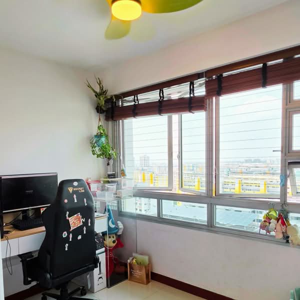 591A Ang Mo Kio Street 51, 591A Ang Mo Kio Street 51, 3 Bedrooms, 1,001 sqft, HDB Flat For Sale, by William Tan, 500230617 - Living Room - PropertyGuru.com.sg