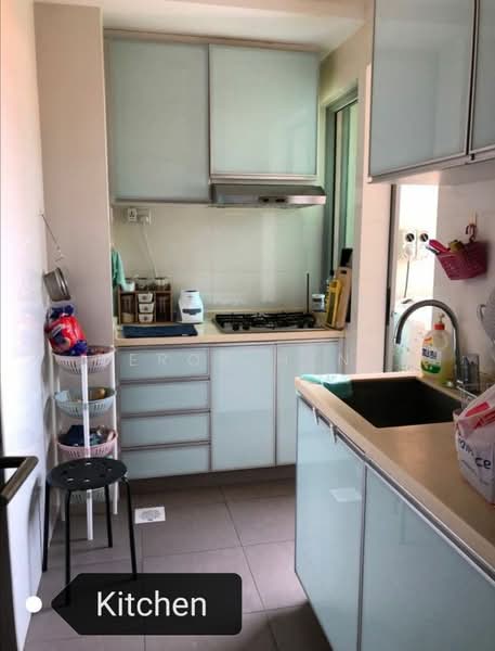 Melrose Ville, 10 Rose Lane, 3 Bedrooms, 880 sqft, Apartment For Rent, by Veron Heng, 500230619 - Kitchen - PropertyGuru.com.sg