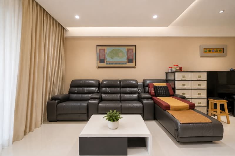 Castle Green, 485 Yio Chu Kang Road, 2 Bedrooms, 1,302 sqft, Condominium For Sale, by Jean Koh, 500230620 - Living Room - PropertyGuru.com.sg
