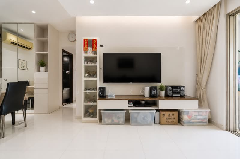 Castle Green, 485 Yio Chu Kang Road, 2 Bedrooms, 1,302 sqft, Condominium For Sale, by Jean Koh, 500230620 - Living Room - PropertyGuru.com.sg
