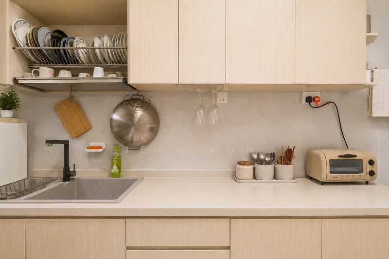 Castle Green, 485 Yio Chu Kang Road, 2 Bedrooms, 1,302 sqft, Condominium For Sale, by Jean Koh, 500230620 - Kitchen - PropertyGuru.com.sg