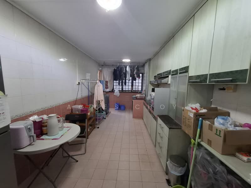 523 Ang Mo Kio Avenue 5, 523 Ang Mo Kio Avenue 5, 2 Bedrooms, 732 sqft, HDB Flat For Rent, by Agnes Choy, 500230625 - Kitchen - PropertyGuru.com.sg