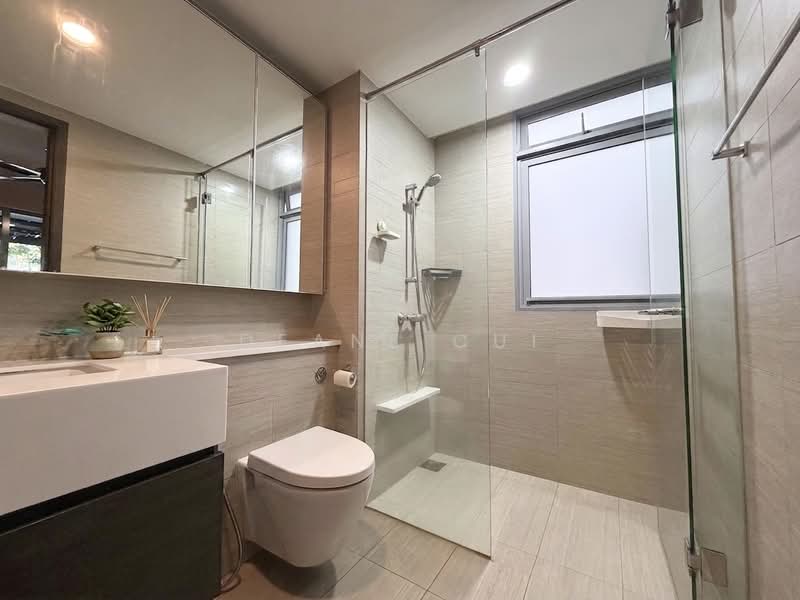 RiverTrees Residences, 21 Fernvale Close, 2 Bedrooms, 829 sqft, Condominium For Sale, by Deane Cui, 500230626 - Bathroom - PropertyGuru.com.sg