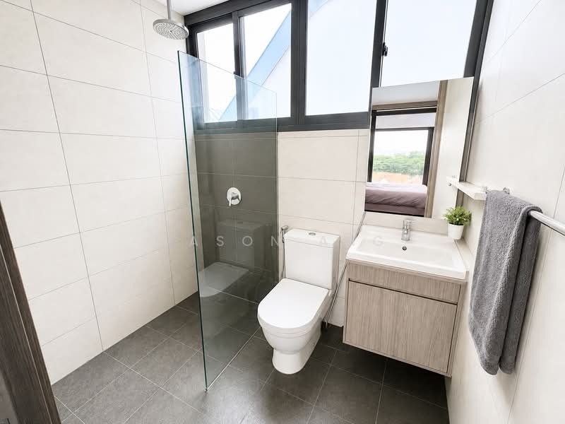 Eastbay, 1 Tay Lian Teck Road, 4 Bedrooms, 1,722 sqft, Condominium For Sale, by Jason Ang, 500230630 - Master bathroom - PropertyGuru.com.sg