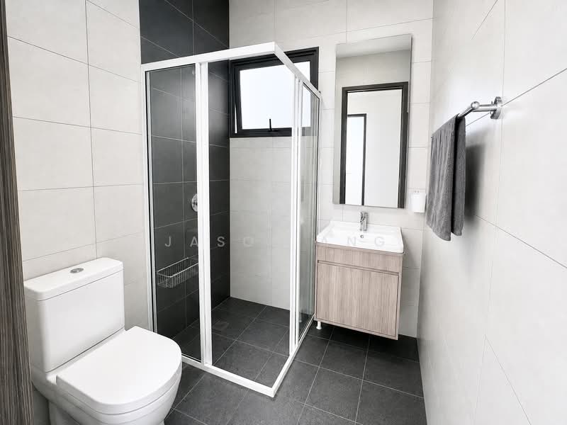 Eastbay, 1 Tay Lian Teck Road, 4 Bedrooms, 1,722 sqft, Condominium For Sale, by Jason Ang, 500230630 - Common bathroom - PropertyGuru.com.sg