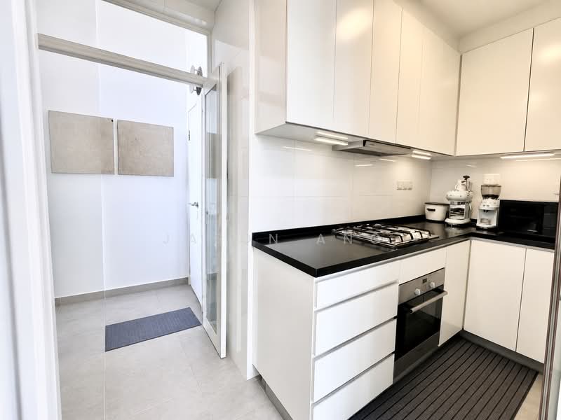 Eastbay, 1 Tay Lian Teck Road, 4 Bedrooms, 1,722 sqft, Condominium For Sale, by Jason Ang, 500230630 - Kitchen area - PropertyGuru.com.sg