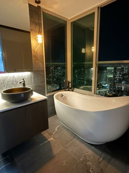 Bishan Point, 61 Bright Hill Drive, 3 Bedrooms, 1,270 sqft, Condominium For Sale, by Raymond Tan, 500230645 - Bathroom - PropertyGuru.com.sg
