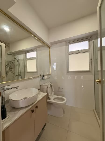 627B Tampines Street 61, 627B Tampines Street 61, Pasir Ris / Tampines, 3 Bedrooms, 1,033 sqft, HDB Flat For Sale, by Shafi Kader, 500230648 - Master Bathroom - PropertyGuru.com.sg