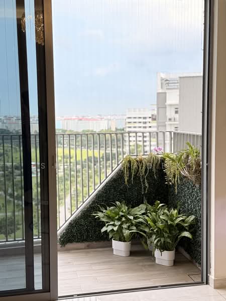 627B Tampines Street 61, 627B Tampines Street 61, Pasir Ris / Tampines, 3 Bedrooms, 1,033 sqft, HDB Flat For Sale, by Shafi Kader, 500230648 - Balcony - PropertyGuru.com.sg