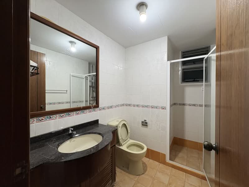 The Florida, 78 Hougang Avenue 7, 3 Bedrooms, 1,227 sqft, Condominium For Sale, by Ivan Lim, 500230650 - Bathroom - PropertyGuru.com.sg