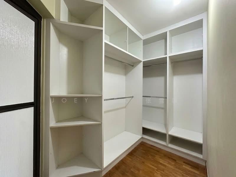 310B Anchorvale Road, 310B Anchorvale Road, 3 Bedrooms, 1,399 sqft, HDB Flat For Sale, by Joey Teo 张雪琪, 500230653 - Walk In Wardrobe  - PropertyGuru.com.sg