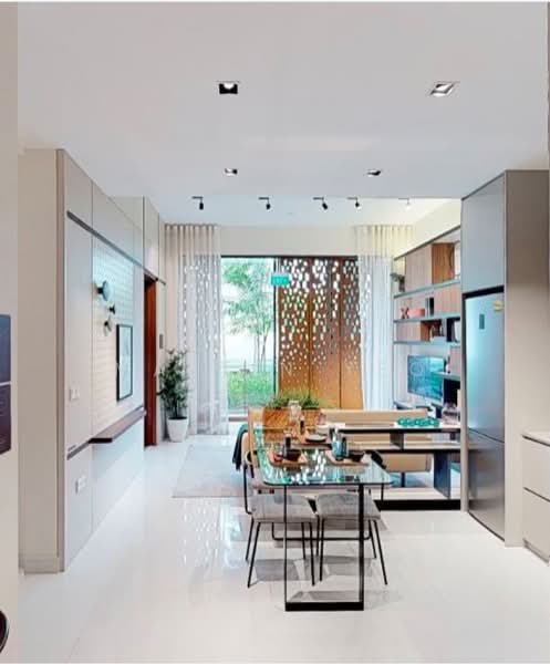 Parksuites, 28 Holland Grove Road, 2 Bedrooms, 786 sqft, Condominium For Sale, by Martin Yeo, 500230662 - PropertyGuru.com.sg