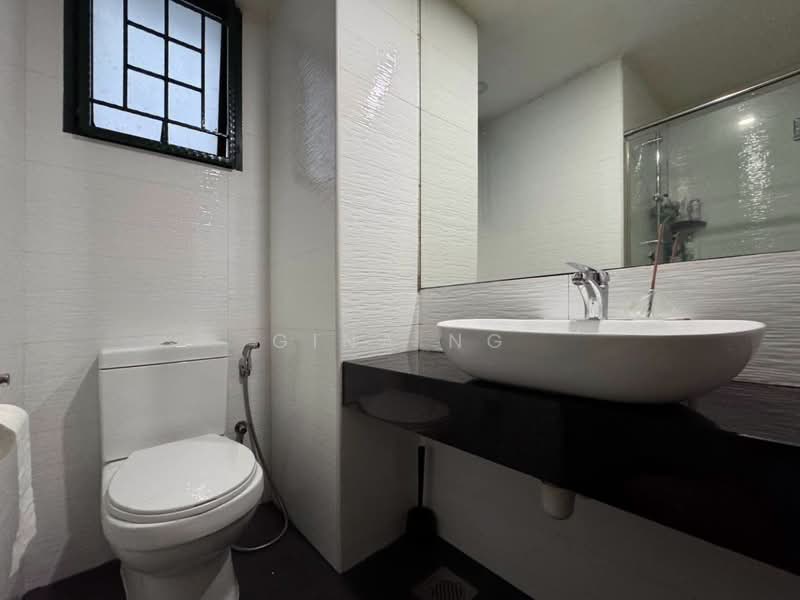Parc Palais, 47 Hume Avenue, Clementi Park / Upper Bukit Timah, 3 Bedrooms, 1,087 sqft, Condominium For Sale, by Gina Ng, 500230667 - Bathroom - PropertyGuru.com.sg