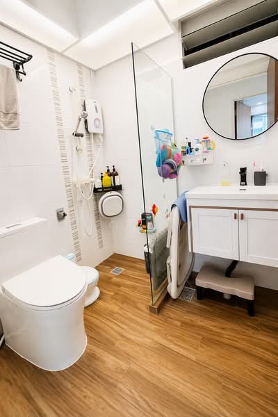 18C MacPherson Residency, 18C Circuit Road, 3 Bedrooms, 721 sqft, HDB Flat For Sale, by Jason Ang, 500230674 - Bathroom - PropertyGuru.com.sg