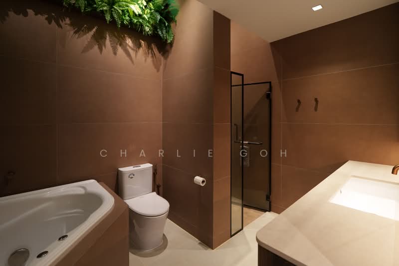 Highland Centre, 22 Yio Chu Kang Road, 3 Bedrooms, 1,765 sqft, Apartment For Sale, by Charlie Goh, 500230676 - Bathroom - PropertyGuru.com.sg