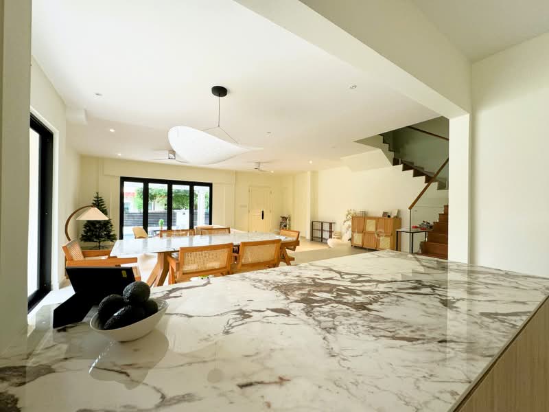Serangoon Garden | Corner Terrace | Cosy Resort Concept Home With Pool, Braemar Drive / Brockhampton Drive / Borthwick Drive, 5 Bedrooms, 4,500 sqft, Corner Terrace For Sale, by Andy Cheng, 500230685 - Dining Room - PropertyGuru.com.sg