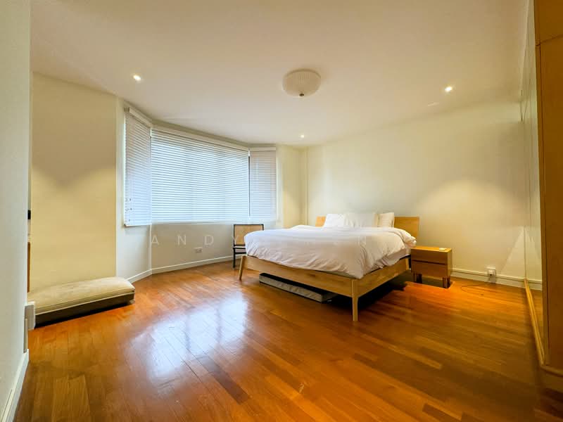 โ
๐๐ฎ๐ป๐ฑ๐ฒ๐ฑ ๐๐
๐ฐ๐ฒ๐น๐น๐ฒ๐ป๐ฐ๐ฒโ
Serangoon Garden | Corner Terrace |Resort Concept Home With Pool, Braemar Drive / Brockhampton Drive / Borthwick Drive, 5 Bedrooms, 4,500 sqft, Corner Terrace For Sale, by Andy Cheng, 500230685 - Bedroom - PropertyGuru.com.sg