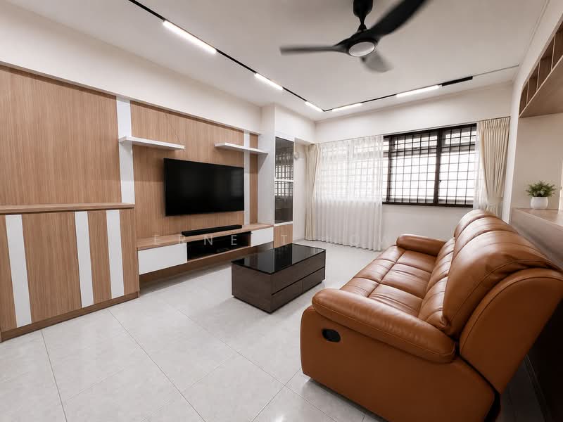 489B Tampines Street 45, 489B Tampines Street 45, 3 Bedrooms, 1,151 sqft, HDB Flat For Sale, by Ernest Low, 500230695 - Living Room - PropertyGuru.com.sg