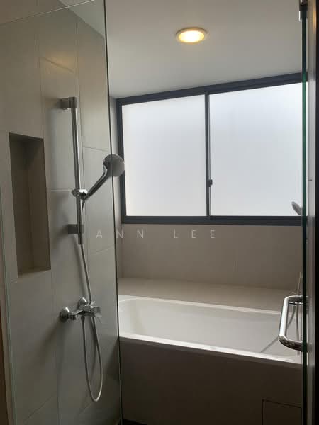 Terrene at Bukit Timah, 125 Jalan Jurong Kechil, 5 Bedrooms, 2,917 sqft, Condominium For Rent, by Ann Lee, 500230697 - Bathroom - PropertyGuru.com.sg