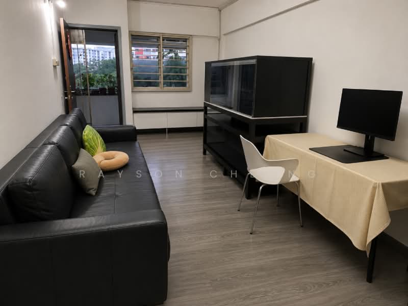 233 Ang Mo Kio Avenue 3, 233 Ang Mo Kio Avenue 3, 2 Bedrooms, 721 sqft, HDB Flat For Sale, by Rayson Cheong, 500230700 - Living Room - PropertyGuru.com.sg