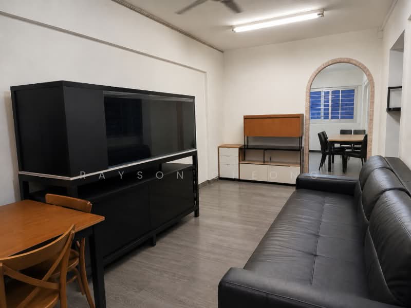 233 Ang Mo Kio Avenue 3, 233 Ang Mo Kio Avenue 3, 2 Bedrooms, 721 sqft, HDB Flat For Sale, by Rayson Cheong, 500230700 - Living Room - PropertyGuru.com.sg