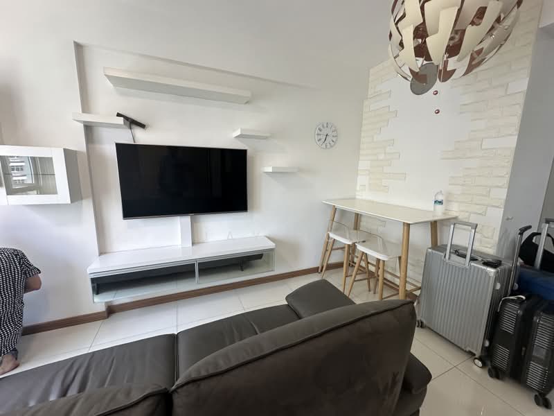 451A Bukit Batok West Avenue 6, 451A Bukit Batok West Avenue 6, 1 Bedroom, 400 sqft, HDB Flat For Rent, by Jay Ng, 500230702 - Living Room - PropertyGuru.com.sg