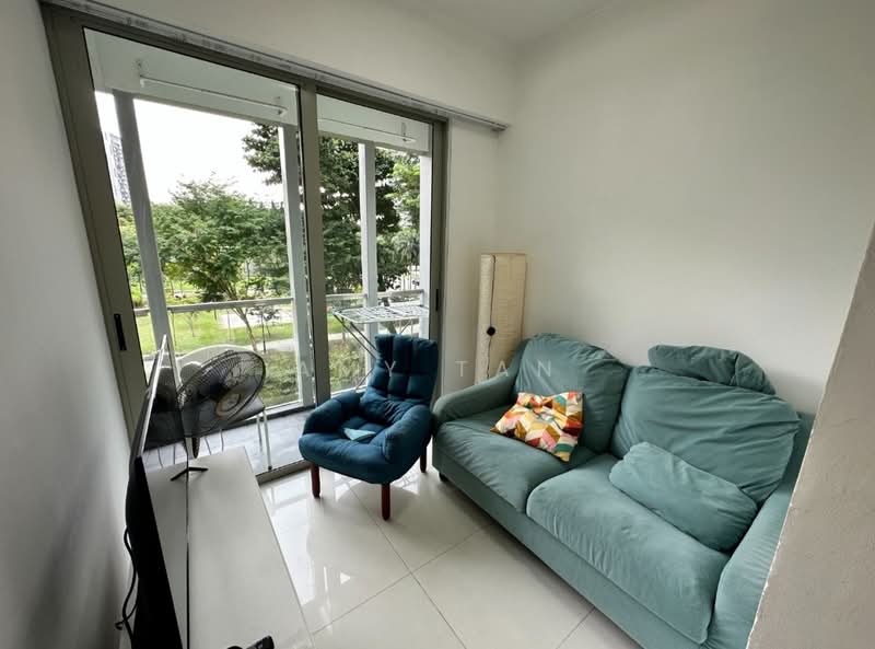 Parc Somme, 62 Somme Road, 2 Bedrooms, 581 sqft, Apartment For Sale, by Amy Tan, 500230704 - Living Room - PropertyGuru.com.sg