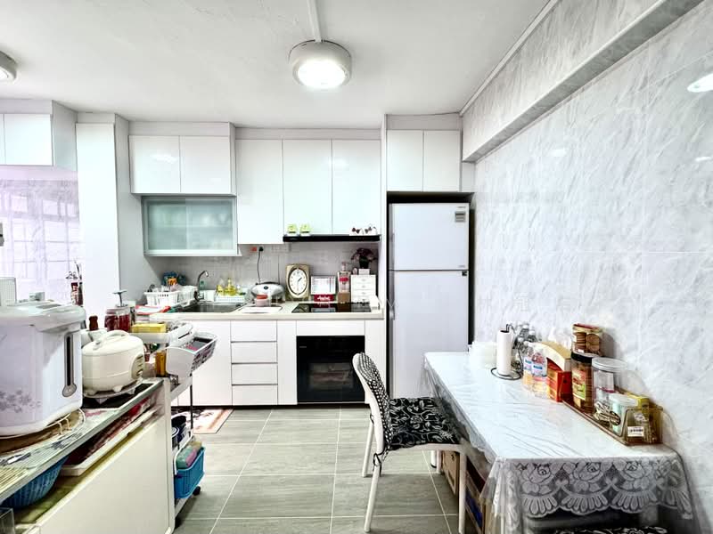 337 Jurong East Avenue 1, 337 Jurong East Avenue 1, 4 Bedrooms, 1,582 sqft, HDB Flat For Sale, by Jeffri Lim, 林冠名, 500230709 - Kitchen - PropertyGuru.com.sg