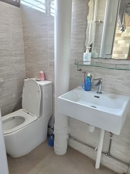 820 Yishun Street 81, 820 Yishun Street 81, Sembawang / Yishun, 3 Bedrooms, 1,302 sqft, HDB Flat For Sale, by Rayson Cheong, 500230711 - Bathroom - PropertyGuru.com.sg