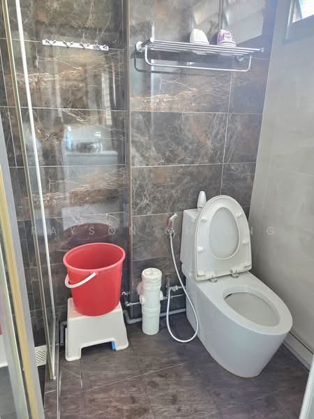 820 Yishun Street 81, 820 Yishun Street 81, Sembawang / Yishun, 3 Bedrooms, 1,302 sqft, HDB Flat For Sale, by Rayson Cheong, 500230711 - Bathroom - PropertyGuru.com.sg