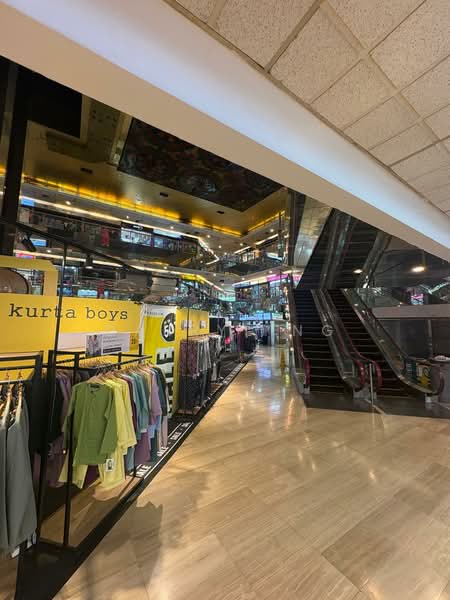 Golden Landmark, 390 Victoria Street, Beach Road / Bugis / Rochor, 350 sqft, Mall Shop For Rent, by Darryl Ng, 500230717 - Interior - CommercialGuru.com.sg