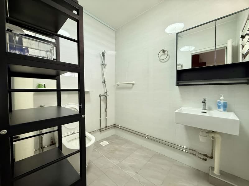 454 Pasir Ris Drive 6, 454 Pasir Ris Drive 6, 3 Bedrooms, 1,572 sqft, HDB Flat For Sale, by Han Yang, 500230724 - Bathroom - PropertyGuru.com.sg