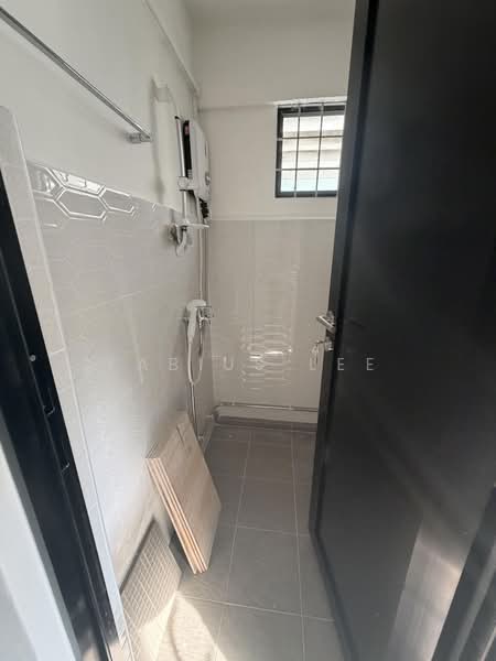 45 Sims Drive, 45 Sims Drive, 2 Bedrooms, 737 sqft, HDB Flat For Rent, by Fabius Lee, 500230727 - Bathroom - PropertyGuru.com.sg