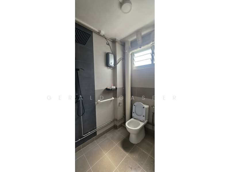 434 Bukit Panjang Ring Road, 434 Bukit Panjang Ring Road, Dairy Farm / Bukit Panjang / Choa Chu Kang, Room Rental, 120 sqft, HDB Flat For Rent, by Gerald Gasper, 500230729 - Bathroom - PropertyGuru.com.sg