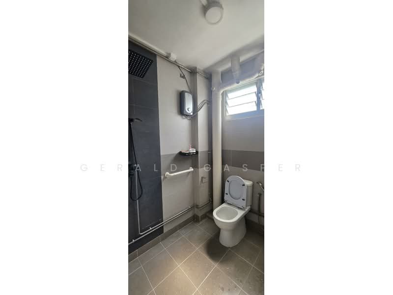 434 Bukit Panjang Ring Road, 434 Bukit Panjang Ring Road, Dairy Farm / Bukit Panjang / Choa Chu Kang, Room Rental, 120 sqft, HDB Flat For Rent, by Gerald Gasper, 500230729 - Bathroom - PropertyGuru.com.sg