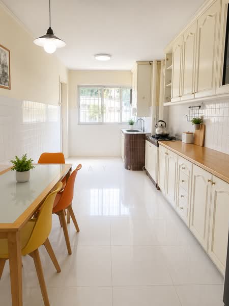 180 Ang Mo Kio Avenue 5, 180 Ang Mo Kio Avenue 5, 2 Bedrooms, 731 sqft, HDB Flat For Sale, by Jay Ng, 500230730 - Kitchen - PropertyGuru.com.sg