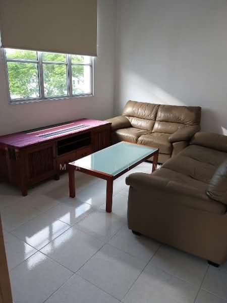 Villa De West, 385 Pasir Panjang Road, 2 Bedrooms, 1,012 sqft, Condominium For Rent, by May Liow, 500230737 - Living Room - PropertyGuru.com.sg