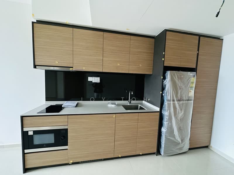 Midwood, 10 Hillview Rise, Studio, 484 sqft, Condominium For Sale, by Joy Toh, 500230743 - Kitchen - PropertyGuru.com.sg