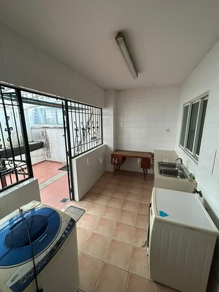 548365, , 6 Bedrooms, 2,800 sqft, Terraced House For Sale, by Amelyn Peh, 500230746 - Interior - PropertyGuru.com.sg