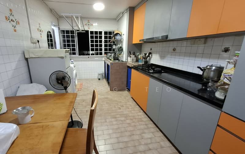 222 Serangoon Avenue 4, 222 Serangoon Avenue 4, 2 Bedrooms, 721 sqft, HDB Flat For Sale, by George Teo, 500230753 - Kitchen - PropertyGuru.com.sg