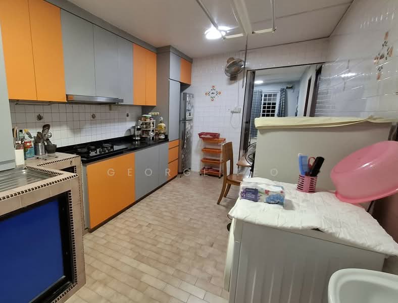 222 Serangoon Avenue 4, 222 Serangoon Avenue 4, 2 Bedrooms, 721 sqft, HDB Flat For Sale, by George Teo, 500230753 - Kitchen - PropertyGuru.com.sg