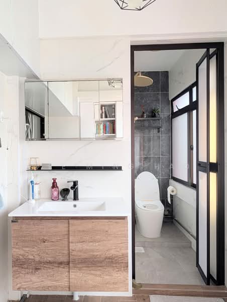 People's Park Complex, 1 Park Road, Room Rental, 150 sqft, Apartment For Rent, by Wee Ming Hao, 500230775 - Bathroom - PropertyGuru.com.sg