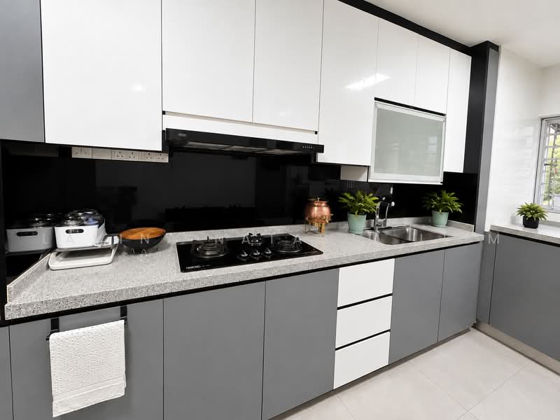 413 Jurong West Street 42, 413 Jurong West Street 42, 3 Bedrooms, 1,119 sqft, HDB Flat For Sale, by Lavina Natasha Liem, 500230785 - Kitchen - PropertyGuru.com.sg