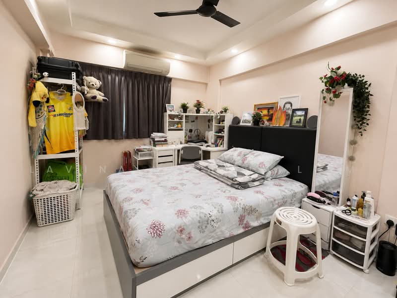 413 Jurong West Street 42, 413 Jurong West Street 42, 3 Bedrooms, 1,119 sqft, HDB Flat For Sale, by Lavina Natasha Liem, 500230785 - Bedroom - PropertyGuru.com.sg