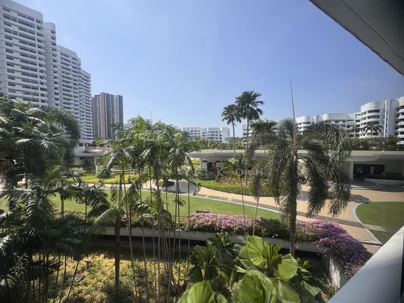 Mandarin Gardens, 5 Siglap Road, 2 Bedrooms, 1,001 sqft, Condominium For Sale, by Blay Koh, 500230786 - Exterior - PropertyGuru.com.sg