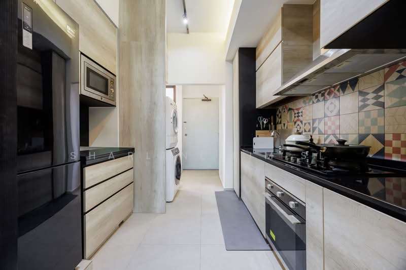 Eastern Lagoon II, 208 Upper East Coast Road, 2 Bedrooms, 893 sqft, Condominium For Sale, by Sharlene Lim SL, 500230794 - Kitchen - PropertyGuru.com.sg
